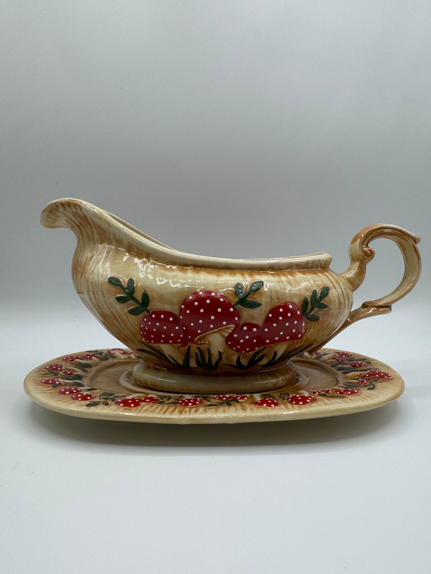 Arnel Mushroom Gravy Boat