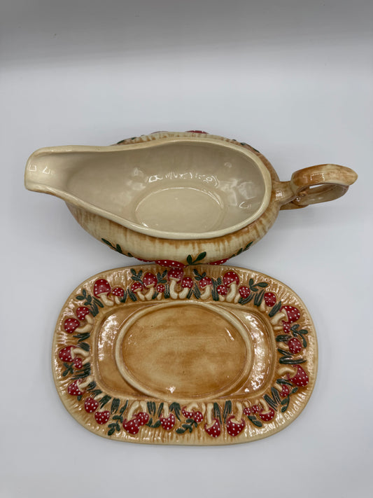 Arnel Mushroom Gravy Boat